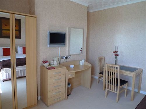 Ashburnham Hotel Pembrey Екстер'єр фото